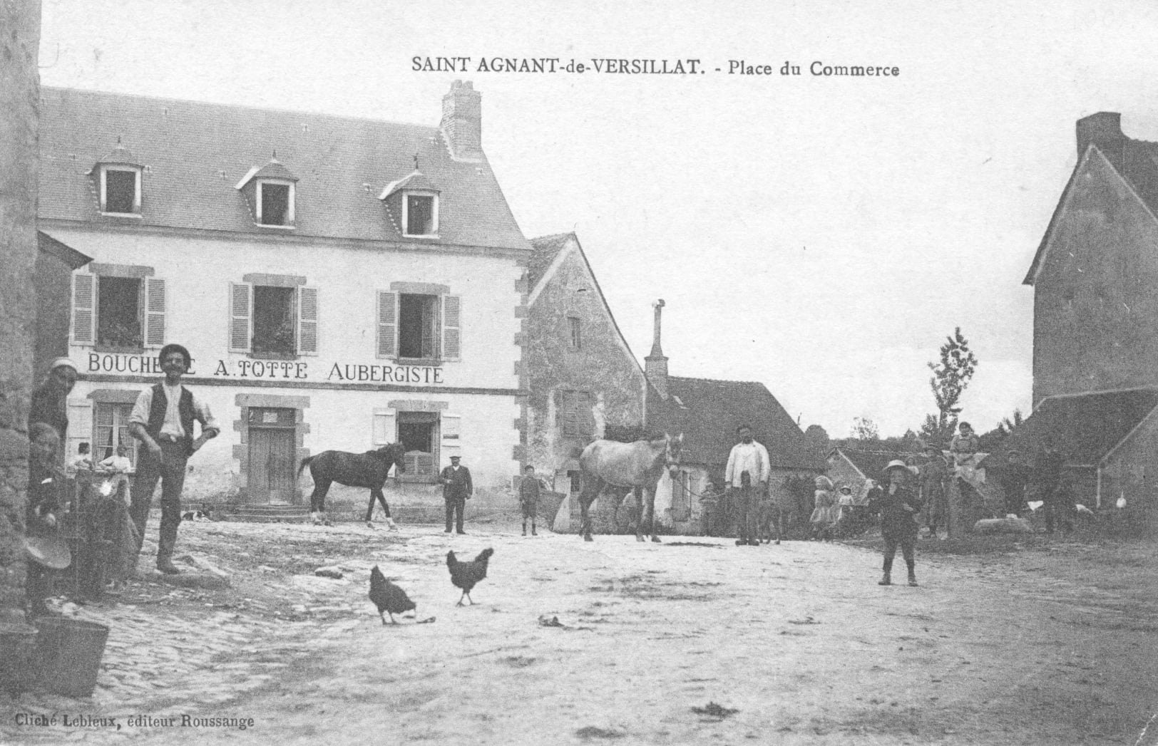 Vue de la Place et de la Boucherie- Auberge Totte